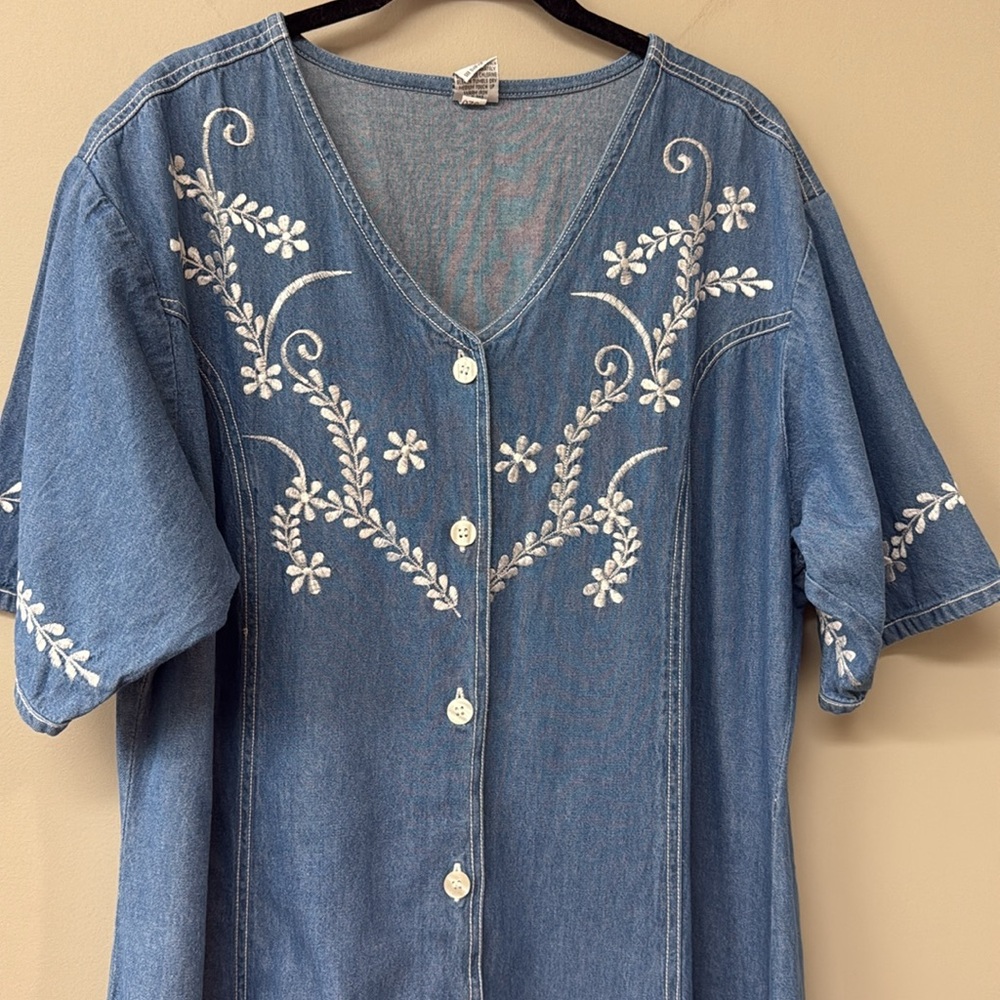 Denim Jazz Vintage Embroidered Button Front Denim Midi Dress | size 1X | EUC - Picture 3 of 10